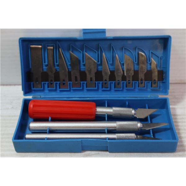 16 PC HOBBYIST TOOL SET IN A PLASTIC CASE