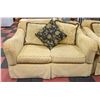 Image 1 : SOFA + LOVESEAT BEIGE TONED W/ ACCENT PILLOWS