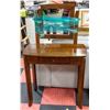 Image 1 : ESTATE VINTAGE MAKEUP TABLE WITH MIRROR AND