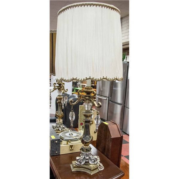 PAIR OF VINTAGE LAMPS APPROX 40" TALL