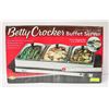 Image 1 : BETTY CROCKER 2.5 BUFFET SERVER, SEE THRU LIDS