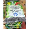 Image 1 : 6 - 13KG BAGS OF BLACK OIL SUNFLOWER SEEDS