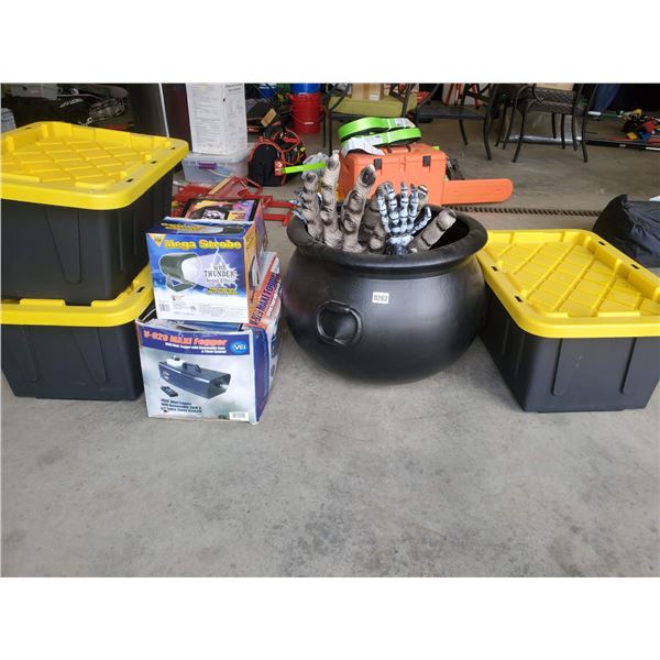 Halloween D‚cor Lot Inc. Fog Machine and Strobe Light