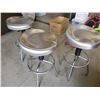 Image 2 : 3 Metal Garage Stools