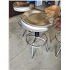 Image 3 : 3 Metal Garage Stools