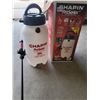 Image 1 : Chapin Backpack Sprayer and Handheld Sprayer