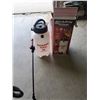 Image 2 : Chapin Backpack Sprayer and Handheld Sprayer