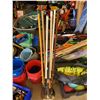 Image 1 : 6 Pool Cues and Stand