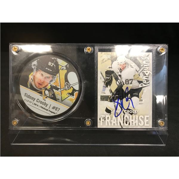 SIDNEY CROSBY SIGNED NHL TRADING CARD W/PUCK & CASE (JSA COA)