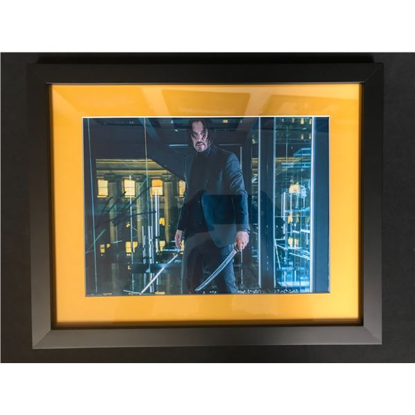 KEANU REEVES SIGNED FRAMED 8X10 PHOTO (RA COA)