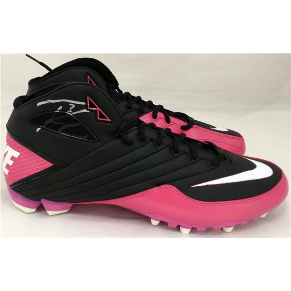 RUSSELL WILSON SIGNED NIKE SUPER SPEED TD 3/4 PINK CLEAT SIZE 13 (RW COA)