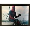 Image 1 : RYAN REYNOLDS SIGNED 8X10 PHOTO (RA COA)