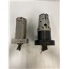 Image 7 : (2) V Gage Items