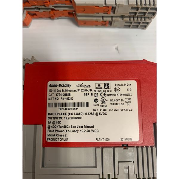 Allen-Bradley 1734-OB8S新しい工場密閉Ser BポイントI/O安全出力モジュール