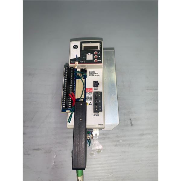 Allen Bradley #2097-V34PR5 Kinetix 300 Drive