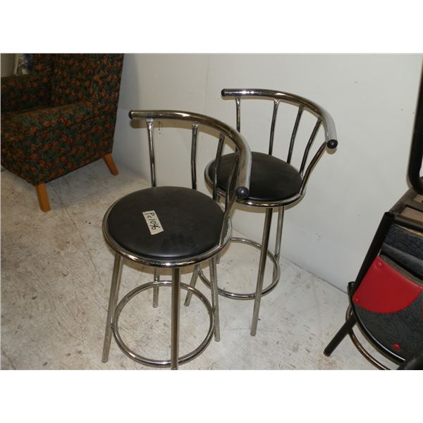2 Bar Stools