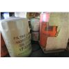 Image 5 : 2 Shelves Contents of Automotive Fluids and Filters