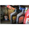 Image 8 : 2 Shelves Contents of Automotive Fluids and Filters