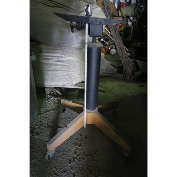 Roller Tool Stand Aprox. 3 Feet Tall