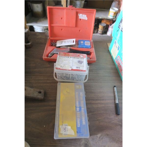 Rivets and Rivet Gun