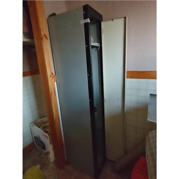 Locker 18X13X72