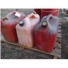 Image 4 : Lot of 3 Gas Cans