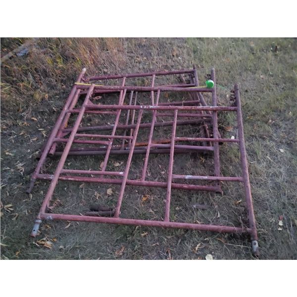 5 Pieces of Scafolding