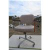 Image 1 : Vintage Office Wheeled Chair