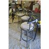 Image 2 : 3 Bar Stools