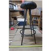 Image 1 : 32" Tall Bar Stool