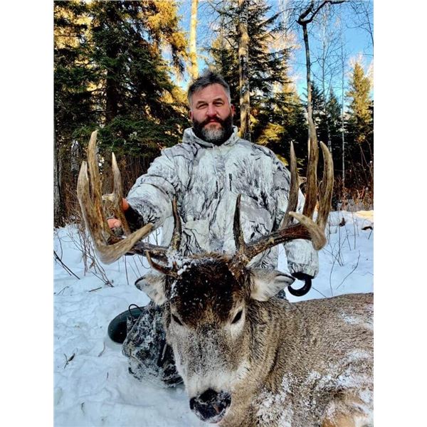 WORLDWIDE TROPHY ADVENTURES:  6-Day Trophy Whitetail Hunt for One Hunter in Northern Saskatchewan