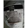 Image 3 : AS NEW QUEEN SIZE BED COMFORTER AND PILLOW