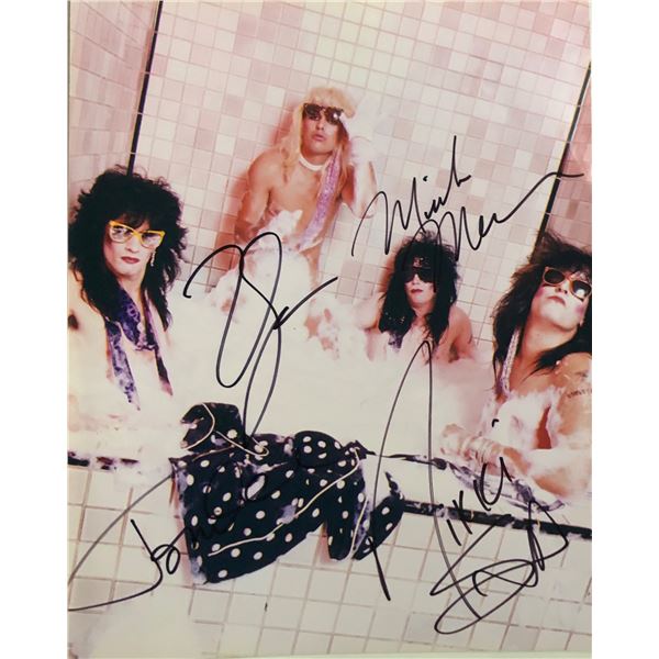 Motley Crue Signed Band Photo in Bathtub ALL 4 MEMBERS