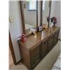Image 2 : Double Mirror Dresser & D‚cor