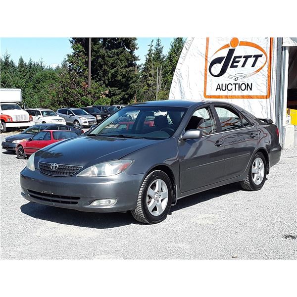 A12C --  2003 TOYOTA CAMRY LE , Grey , 280026  KM's
