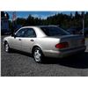 Image 7 : B2 --  1999 MERCEDES E430 , Gold , 225858  KM's