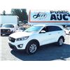 Image 1 : C6A --  2017 KIA SORENTO LX , White , 132798  KM's