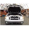 Image 19 : F4 --  2002 FORD EXPLORER SPORT TRAC 4X4 , White , 269634  KM's