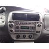 Image 39 : F4 --  2002 FORD EXPLORER SPORT TRAC 4X4 , White , 269634  KM's