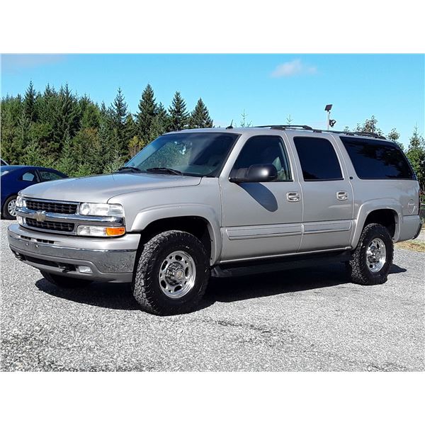 F6 --  2005 CHEVROLET SUBURBAN 2500 4X4 , Grey , 302325  KM's