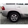 Image 17 : G1 --  2004 HYUNDAI SANTA FE  , White , 148315  KM's