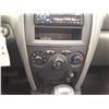 Image 39 : G1 --  2004 HYUNDAI SANTA FE  , White , 148315  KM's