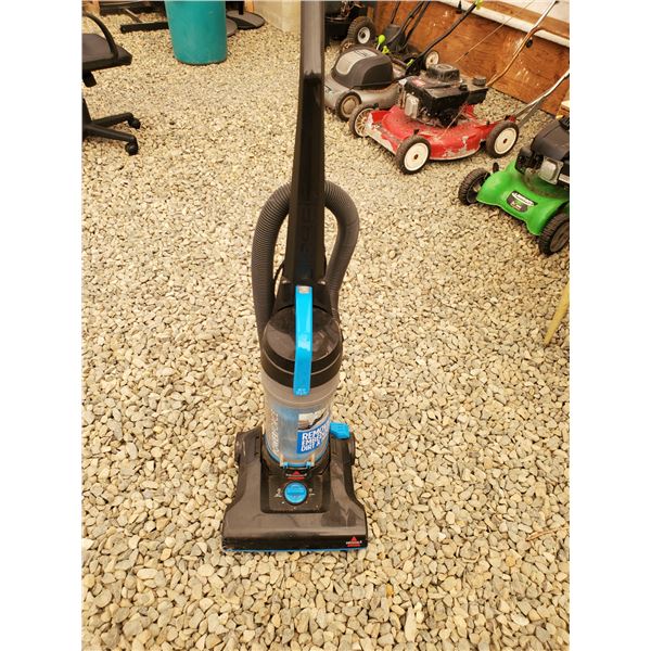 440 --  Power Force Vacuum