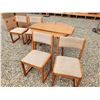 Image 1 : 448 --  Kitchen Table with 2 Leafs & 4 Chairs