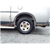 Image 11 : J6 --  2003 GMC SAVANNA , Brown , 350874  KM's