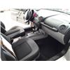 Image 17 : F4 --  2001 VOLKSWAGEN NEW BEETLE GLS , White , 119789  KM's