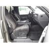 Image 26 : 0ZNOONB --  2001 CHEVROLET SIVERADO 2500 H.D FOOD TRUCK , White , 335299  KM's