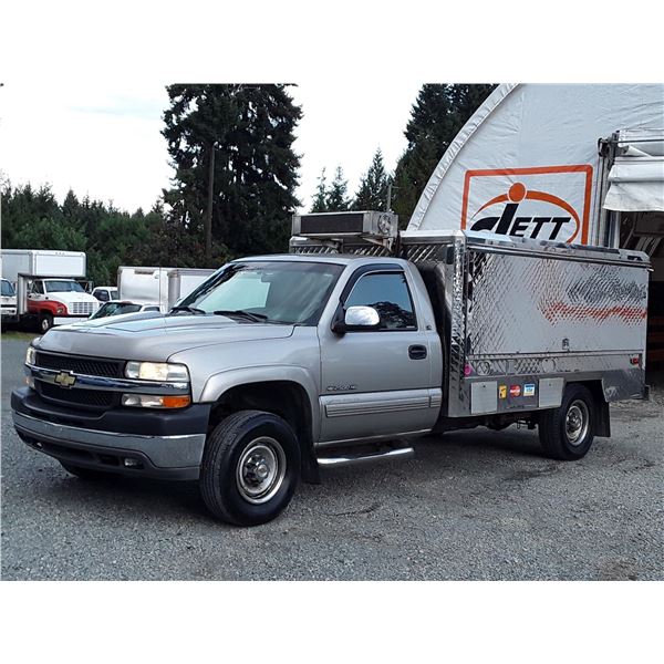 0ZNOONB --  2001 CHEVROLET SIVERADO 2500 H.D FOOD TRUCK , White , 335299  KM's