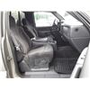 Image 26 : 0ZNOONB --  2001 CHEVROLET SIVERADO 2500 H.D FOOD TRUCK , White , 335299  KM's