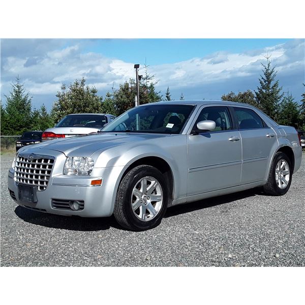 B3 --  2007 CHRYSLER 300 TOURING  , Grey , 222583  KM's